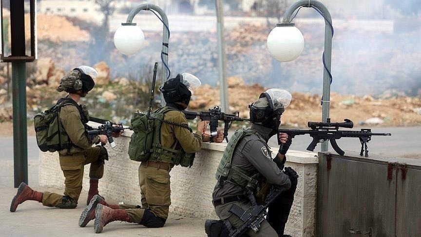 الجيش الإسرائيلي يطلق النار على فلسطيني وسط الضفة